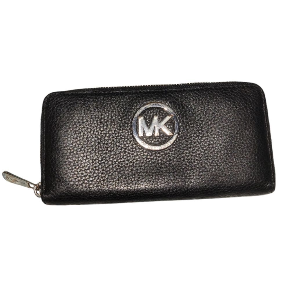 Michael Kors Logo Pebbled Leather Black Wallet w/ zipper closure